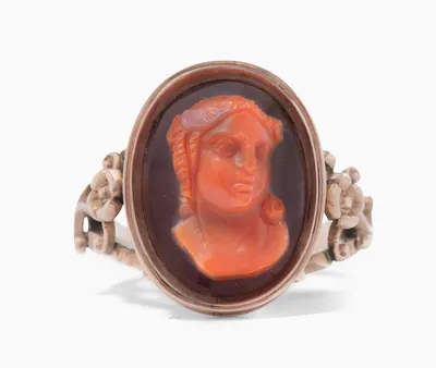 Schuler Auktionen AG - Lagenachat-Kamee-Ring