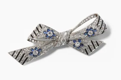 Schuler Auktionen AG - Art Déco Saphir-Diamant-Email-Brosche