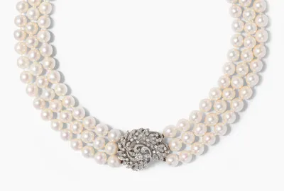 Schuler Auktionen AG - Akoya-Kulturperlen-Diamant-Collier