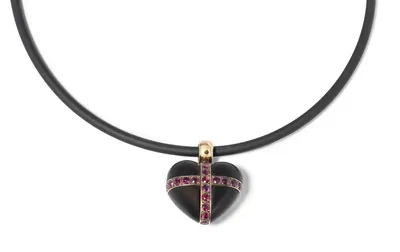 Schuler Auktionen AG - Ebenholz-Rubin-Herzanhänger