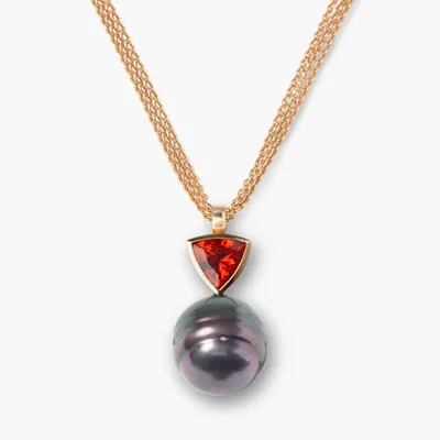 Schuler Auktionen AG - Südseeperlen-Anhänger mit Granat