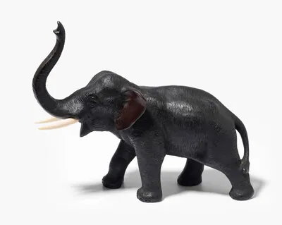 Schuler Auktionen AG - Okimono