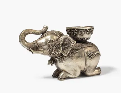 Schuler Auktionen AG - Elefantenfigur