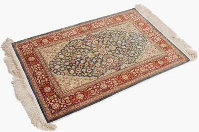 Schuler Auktionen AG - Hereke-Seide