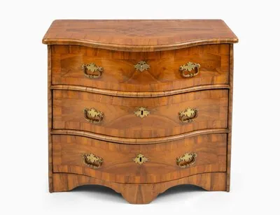 Schuler Auktionen AG - Kleine Kommode