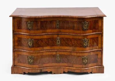 Schuler Auktionen AG - Kommode