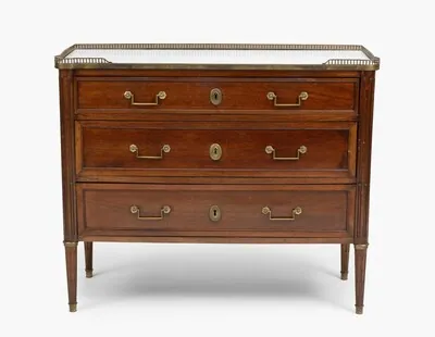 Schuler Auktionen AG - Kommode