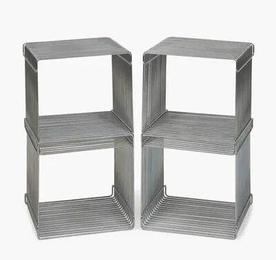 Schuler Auktionen AG - Verner Panton, 4 Regalelemente "Wire"