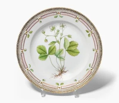 Schuler Auktionen AG - Royal Copenhagen, "Flora Danica", Teller