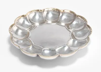 Schuler Auktionen AG - Grosse Fussschale, Luzern 1920er Jahre