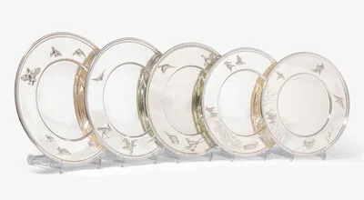 Schuler Auktionen AG - Lot: 12 Platzteller, Paris 20.Jh. 