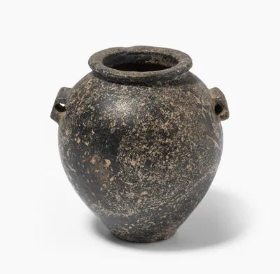 Schuler Auktionen AG - Dioritgefäss