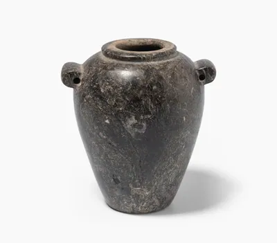 Schuler Auktionen AG - Serpentinitgefäss