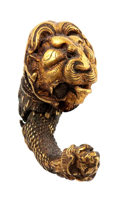 Schuler Auktionen AG - Ohrring in Löwenform