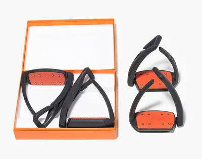 Schuler Auktionen AG - Hermès, 2 Paare Steigbügel "Soft Up Pro Plus"