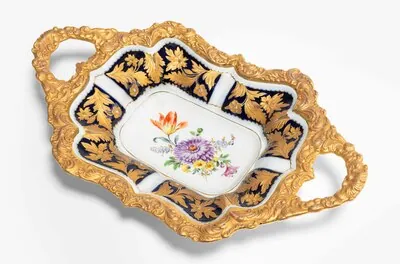 Schuler Auktionen AG - Meissen, Prunkhenkelschale