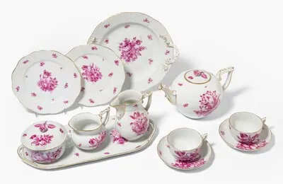 Schuler Auktionen AG - Herend, Teeservice "Blumen in Purpur"
