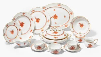 Schuler Auktionen AG - Herend, Tafel- und Kaffeeservice "Apponyi in Eisenrot"