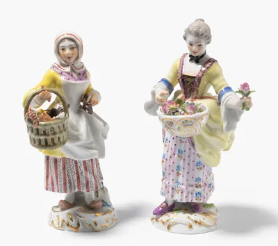 Schuler Auktionen AG - Meissen, 1 Paar Figuren aus Serie "Cris de Paris" sog. "Pariser Ausrufer"