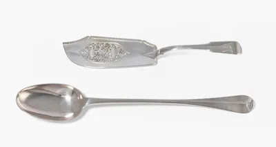 Schuler Auktionen AG - Lot: Schöpflöffel & Fischheber, England 18./19.Jh. 