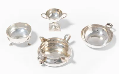 Schuler Auktionen AG - Lot: Brandweinschale, Saucière & 2 Salièren