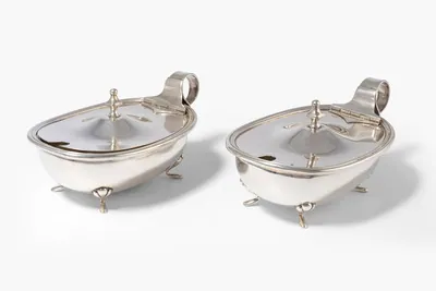 Schuler Auktionen AG - 1 Paar Parmesanschalen, Mailand 20.Jh. 