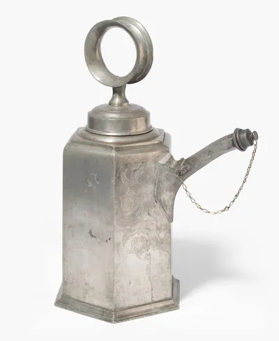 Schuler Auktionen AG - Grosse Prismenkanne