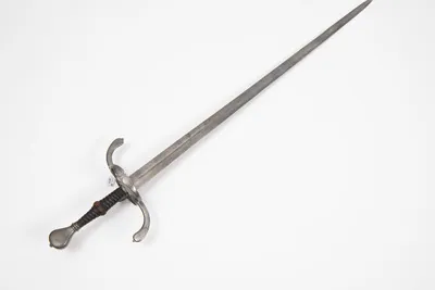 Schuler Auktionen AG - Anderthalbhänder