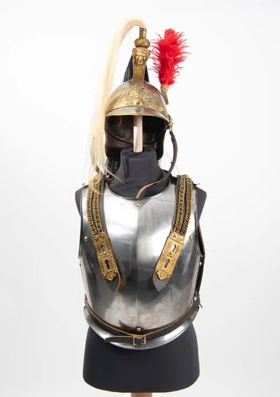 Schuler Auktionen AG - Helm & Brustharnisch