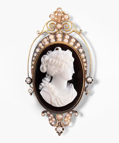 Schuler Auktionen AG - Antikes Achat-Kamee-Erinnerungsmédaillon