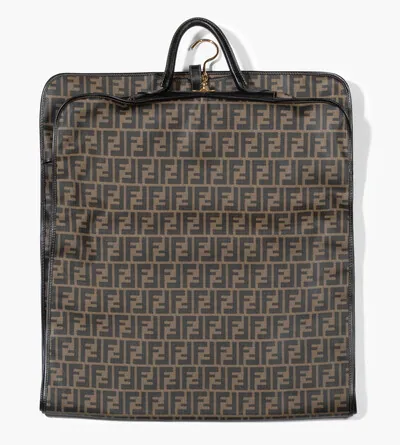 Schuler Auktionen AG - Fendi, Kleiderschutzhülle