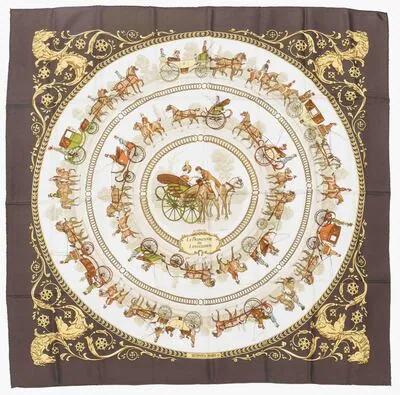 Schuler Auktionen AG - Hermès, 2 Foulards "Grand Apparat" und "La Promenade de Longchamps"