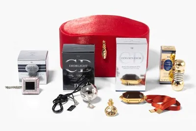 Schuler Auktionen AG - Dior, Modeschmuckset mit Beauty-Case