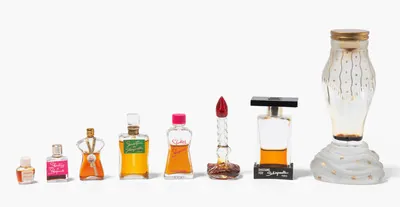 Schuler Auktionen AG - Schiaparelli, 8 Parfumflakons "Sleeping Schiaparelli ", "Shocking you", "Shocking Schiaparelli", "Zut" und "Succes Fou"