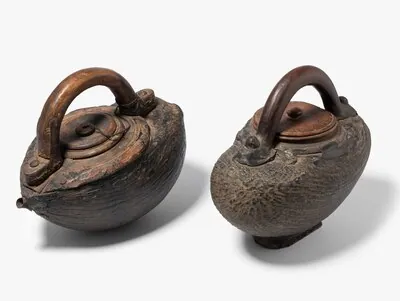 Schuler Auktionen AG - Lot: 2 Kamandal (Wasserkannen)