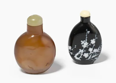 Schuler Auktionen AG - Lot: 2 Snuff Bottles