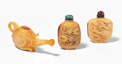 Schuler Auktionen AG - Lot: 3 Snuff Bottles