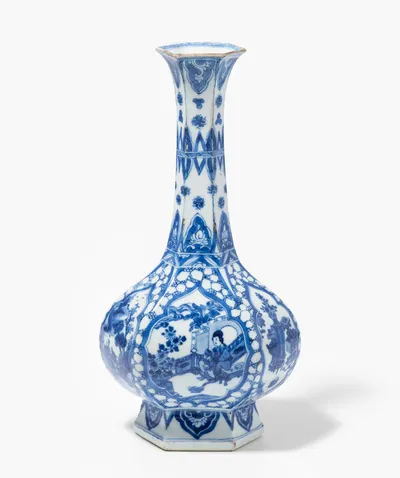 Schuler Auktionen AG - Langhalsvase