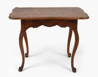 Schuler Auktionen AG - Beistelltisch