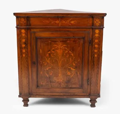 Schuler Auktionen AG - Eckschrank