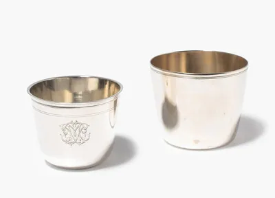 Schuler Auktionen AG - Lot: 2 Becher, Frankreich/ Portugal 17./18.Jh. 