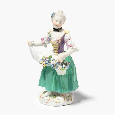 Schuler Auktionen AG - Meissen, Gärtnerkind mit Blumenkorb