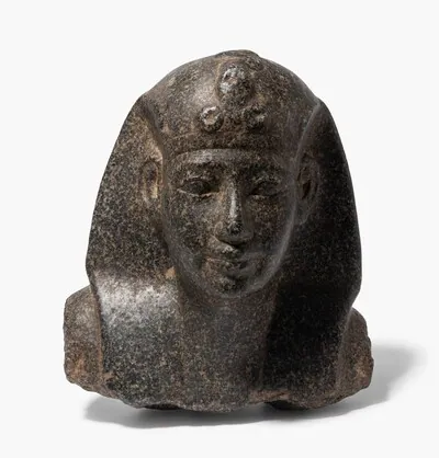 Schuler Auktionen AG - Dioritskulptur