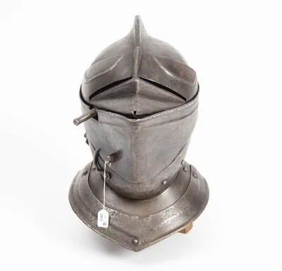 Schuler Auktionen AG - Geschlossener Helm