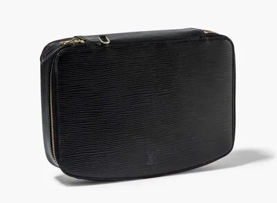 Schuler Auktionen AG - Louis Vuitton, Schmuckbox "Poche Monte-Carlo" 
