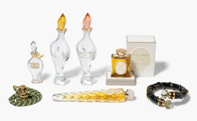 Schuler Auktionen AG - Christian Dior, 7 Flakons "Poison", "Miss Dior", "Dune" und "Dolce Vita"
