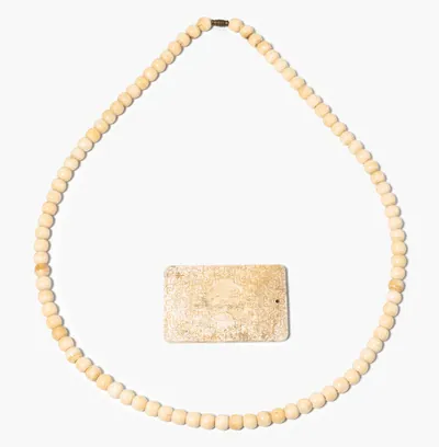 Schuler Auktionen AG - Chicken-bone Jade-Plakette