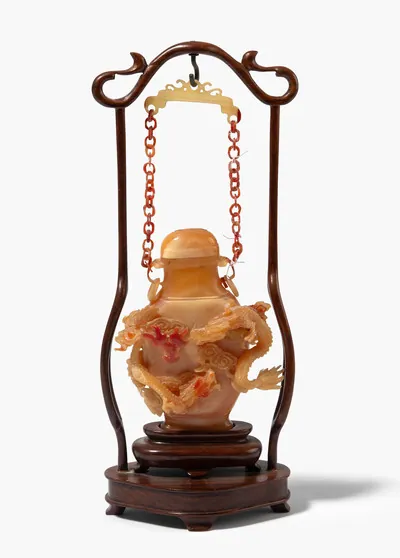 Schuler Auktionen AG - Hängende Snuff Bottle
