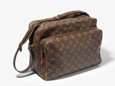 Schuler Auktionen AG - Louis Vuitton, Schultertasche "Nil"