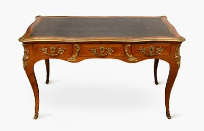 Schuler Auktionen AG - Feines Rokoko Bureau plat, Louis XV, Paris, um 1750, signiert Nicolas Jean Marchand